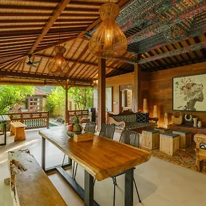 https://villa-dharuna-ubud.ubudhotelsnow.com